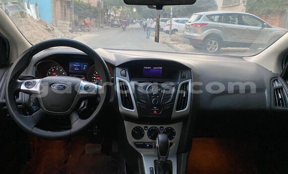 Acheter Occasion Voiture Ford Focus Blanc à Dakar, Dakar Acheter Occasion Voiture Ford Focus Blanc à Dakar, Dakar