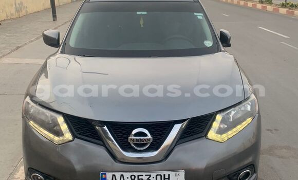 Buy Used Nissan Rogue Beige Car in Dakar in Dakar