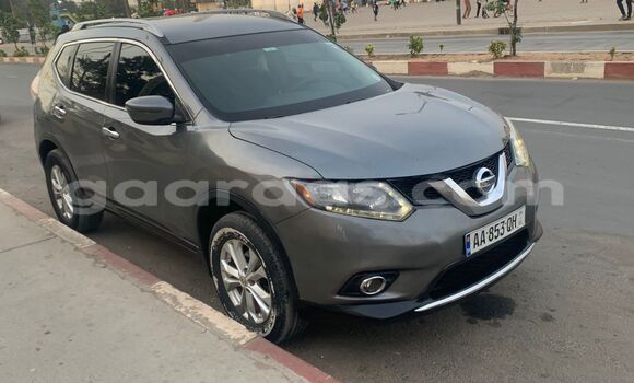 Dieundeu Occasion Nissan Rogue Beige Auto in Dakar in Dakar Dieundeu Occasion Nissan Rogue Beige Auto in Dakar in Dakar