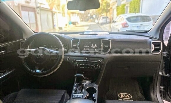 Buy Used Kia Sportage Silver Car in Dakar in Dakar Buy Used Kia Sportage Silver Car in Dakar in Dakar