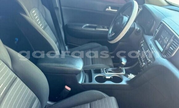 Buy Used Kia Sportage Silver Car in Dakar in Dakar Buy Used Kia Sportage Silver Car in Dakar in Dakar