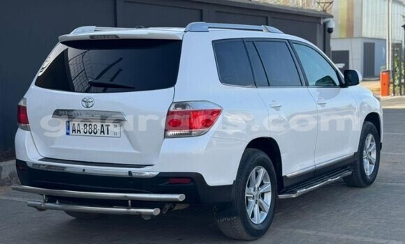 Dieundeu Occasion Toyota Highlander White Auto in Dakar in Dakar Dieundeu Occasion Toyota Highlander White Auto in Dakar in Dakar