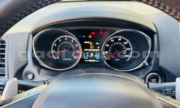 Buy Import Mitsubishi Outlander Silver Car in Dakar in Dakar Buy Import Mitsubishi Outlander Silver Car in Dakar in Dakar