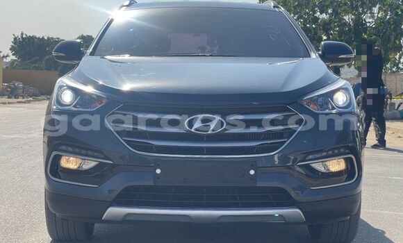 Dieundeu Imported Hyundai Santa Fe Silver Auto in Dakar in Dakar