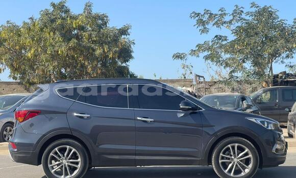 Buy Import Hyundai Santa Fe Silver Car in Dakar in Dakar Buy Import Hyundai Santa Fe Silver Car in Dakar in Dakar