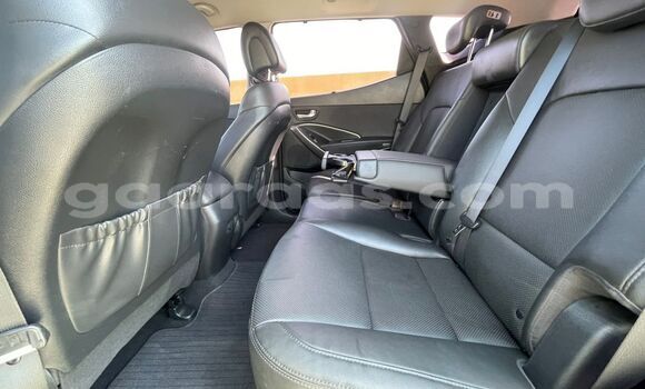 Buy Import Hyundai Santa Fe Silver Car in Dakar in Dakar Buy Import Hyundai Santa Fe Silver Car in Dakar in Dakar