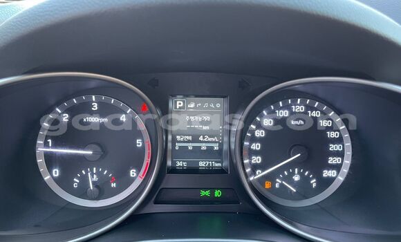 Buy Import Hyundai Santa Fe Silver Car in Dakar in Dakar Buy Import Hyundai Santa Fe Silver Car in Dakar in Dakar