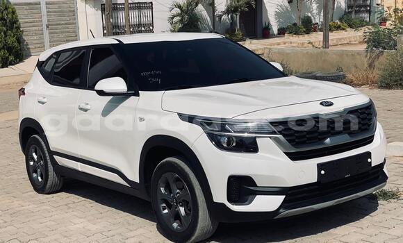 Buy Import Kia Sephia White Car in Dakar in Dakar Buy Import Kia Sephia White Car in Dakar in Dakar