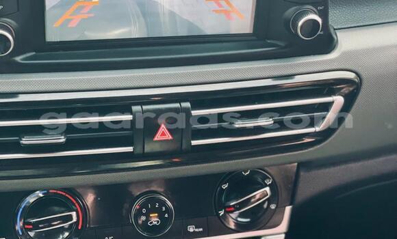 Buy Import Kia Sephia White Car in Dakar in Dakar Buy Import Kia Sephia White Car in Dakar in Dakar