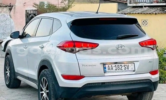 Acheter Occasion Voiture Hyundai Tucson Blanc à Dakar, Dakar Acheter Occasion Voiture Hyundai Tucson Blanc à Dakar, Dakar