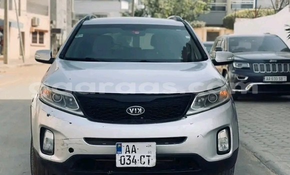 Dieundeu Occasion Kia Sorento White Auto in Dakar in Dakar Dieundeu Occasion Kia Sorento White Auto in Dakar in Dakar