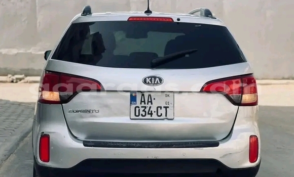 Dieundeu Occasion Kia Sorento White Auto in Dakar in Dakar Dieundeu Occasion Kia Sorento White Auto in Dakar in Dakar