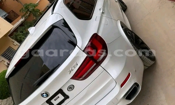 Dieundeu Occasion BMW X5 White Auto in Dakar in Dakar Dieundeu Occasion BMW X5 White Auto in Dakar in Dakar