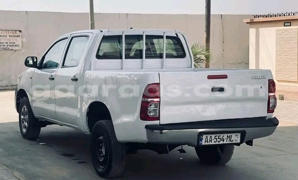 Dieundeu Occasion Toyota Hilux White Auto in Dakar in Dakar Dieundeu Occasion Toyota Hilux White Auto in Dakar in Dakar