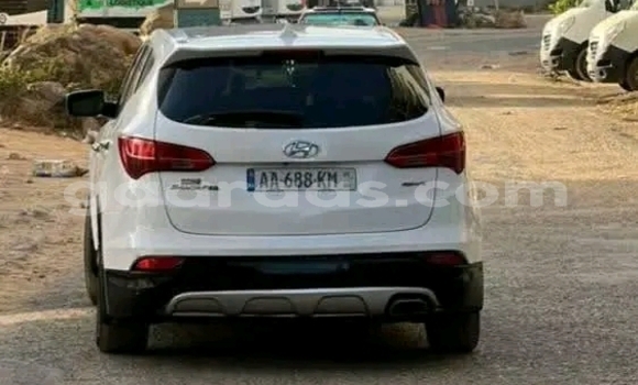 Buy Used Hyundai Santa Fe White Car in Dakar in Dakar Buy Used Hyundai Santa Fe White Car in Dakar in Dakar