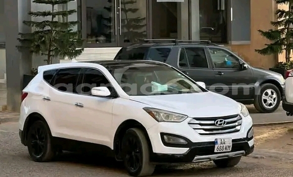 Buy Used Hyundai Santa Fe White Car in Dakar in Dakar Buy Used Hyundai Santa Fe White Car in Dakar in Dakar