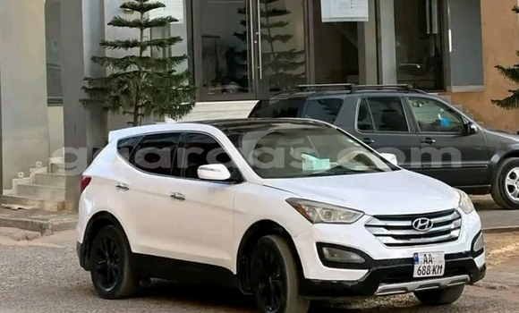 Buy Used Hyundai Santa Fe White Car in Dakar in Dakar Buy Used Hyundai Santa Fe White Car in Dakar in Dakar