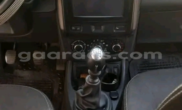 Buy Used Renault Duster White Car in Dakar in Dakar Buy Used Renault Duster White Car in Dakar in Dakar