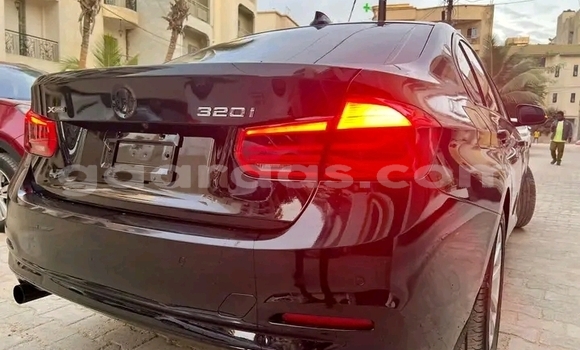 Dieundeu Occasion BMW 3200 Black Auto in Dakar in Dakar Dieundeu Occasion BMW 3200 Black Auto in Dakar in Dakar