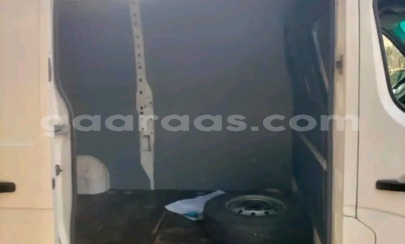 Dieundeu Occasion Renault Megane White Auto in Dakar in Dakar Dieundeu Occasion Renault Megane White Auto in Dakar in Dakar