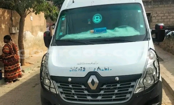 Dieundeu Occasion Renault Megane White Auto in Dakar in Dakar Dieundeu Occasion Renault Megane White Auto in Dakar in Dakar