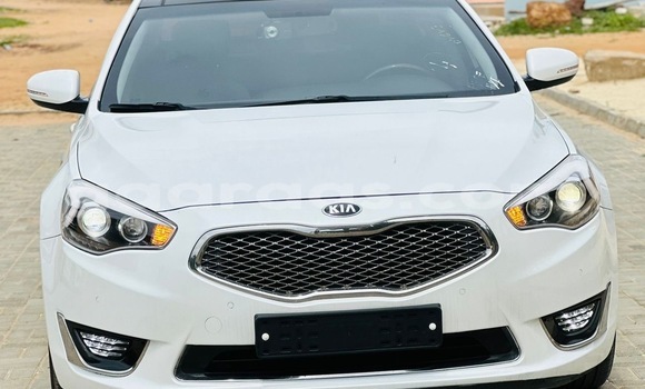 Buy Used Kia K7 White Car in Dakar in Dakar
