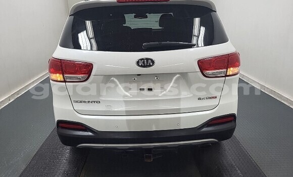 Buy Used Kia Sorento White Car in Dakar in Dakar Buy Used Kia Sorento White Car in Dakar in Dakar