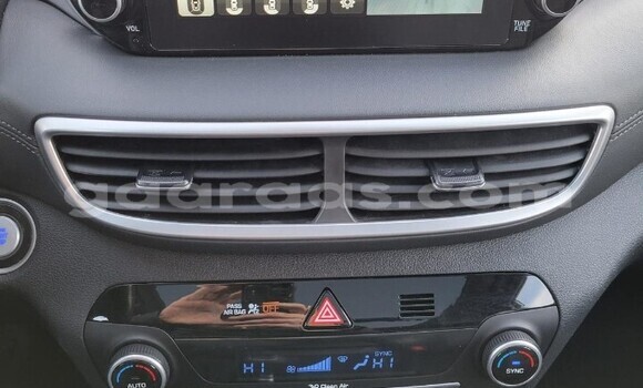 Buy Used Hyundai Tucson White Car in Dakar in Dakar Buy Used Hyundai Tucson White Car in Dakar in Dakar