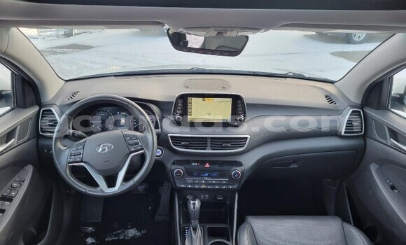 Buy Used Hyundai Tucson White Car in Dakar in Dakar Buy Used Hyundai Tucson White Car in Dakar in Dakar