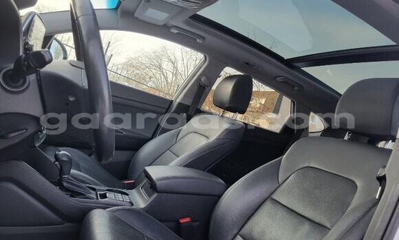 Buy Used Hyundai Tucson White Car in Dakar in Dakar Buy Used Hyundai Tucson White Car in Dakar in Dakar