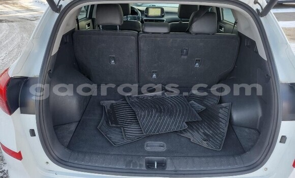 Buy Used Hyundai Tucson White Car in Dakar in Dakar Buy Used Hyundai Tucson White Car in Dakar in Dakar