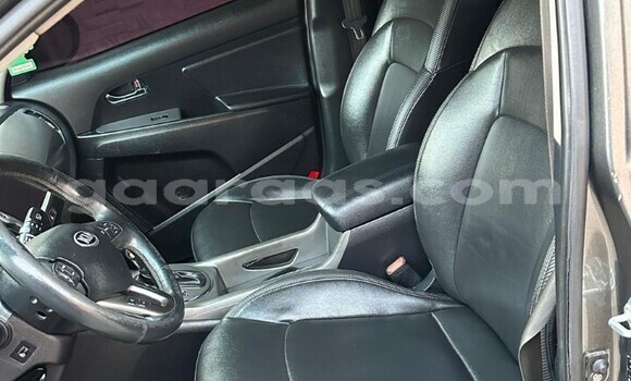 Dieundeu Occasion Kia Sportage Silver Auto in Dakar in Dakar Dieundeu Occasion Kia Sportage Silver Auto in Dakar in Dakar