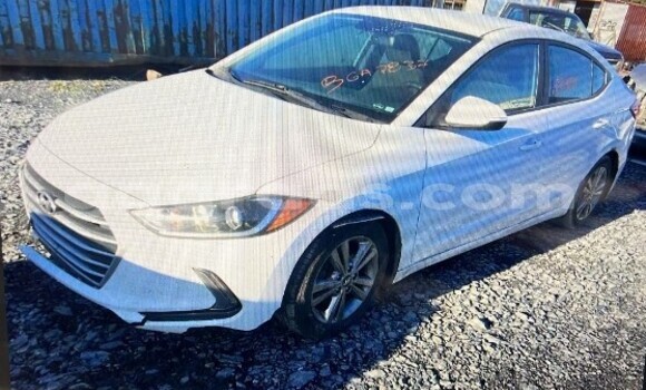 Dieundeu Occasion Hyundai Elantra White Auto in Dakar in Dakar Dieundeu Occasion Hyundai Elantra White Auto in Dakar in Dakar