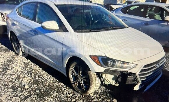 Dieundeu Occasion Hyundai Elantra White Auto in Dakar in Dakar Dieundeu Occasion Hyundai Elantra White Auto in Dakar in Dakar