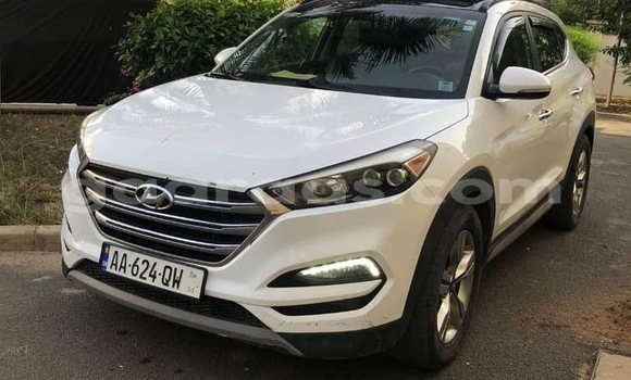Buy Used Hyundai Tucson White Car in Dakar in Dakar Buy Used Hyundai Tucson White Car in Dakar in Dakar