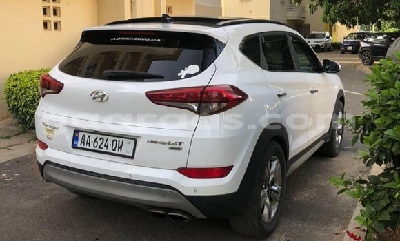 Buy Used Hyundai Tucson White Car in Dakar in Dakar Buy Used Hyundai Tucson White Car in Dakar in Dakar