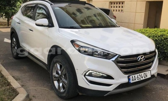 Buy Used Hyundai Tucson White Car in Dakar in Dakar Buy Used Hyundai Tucson White Car in Dakar in Dakar