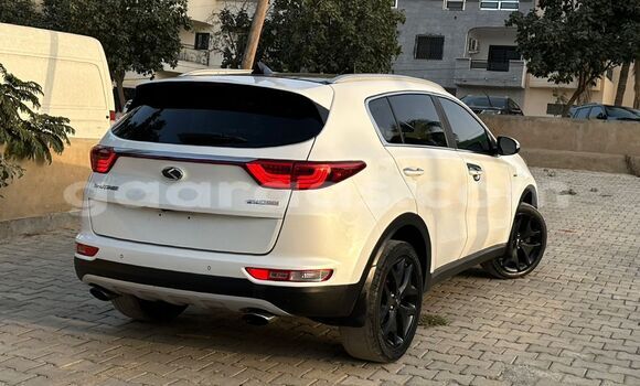 Dieundeu Imported Kia Sportage White Auto in Dakar in Dakar Dieundeu Imported Kia Sportage White Auto in Dakar in Dakar