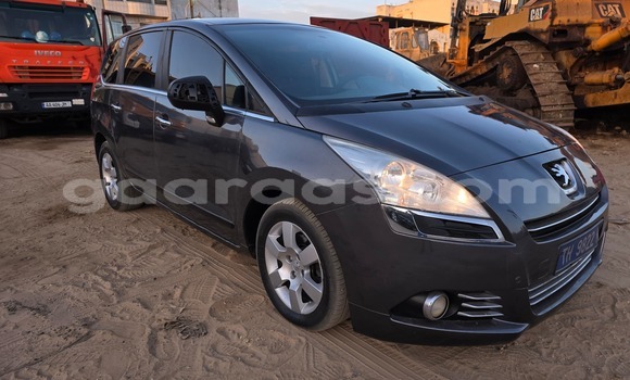 Acheter Occasion Voiture Peugeot 5008 Gris à Dakar, Dakar Acheter Occasion Voiture Peugeot 5008 Gris à Dakar, Dakar