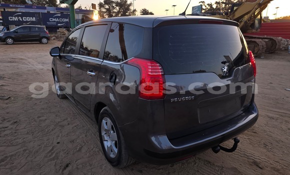 Acheter Occasion Voiture Peugeot 5008 Gris à Dakar, Dakar Acheter Occasion Voiture Peugeot 5008 Gris à Dakar, Dakar