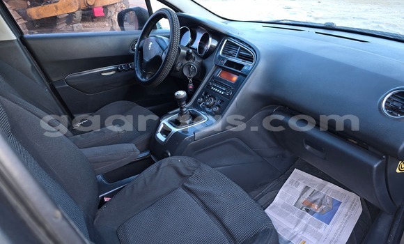 Acheter Occasion Voiture Peugeot 5008 Gris à Dakar, Dakar Acheter Occasion Voiture Peugeot 5008 Gris à Dakar, Dakar