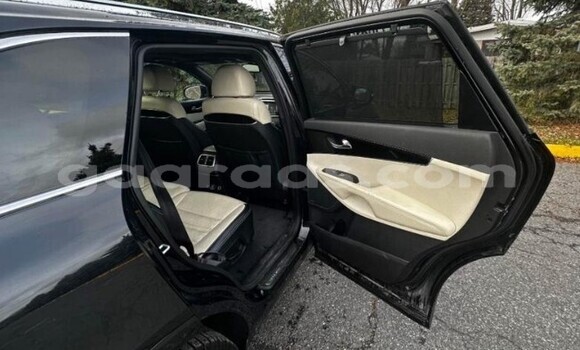 Acheter Occasion Voiture Kia Sorento Noir à Dakar, Dakar Acheter Occasion Voiture Kia Sorento Noir à Dakar, Dakar