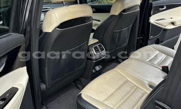 Acheter Occasion Voiture Kia Sorento Noir à Dakar, Dakar Acheter Occasion Voiture Kia Sorento Noir à Dakar, Dakar