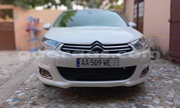 Dieundeu Occasion Citroen C4 White Auto in Dakar in Dakar Dieundeu Occasion Citroen C4 White Auto in Dakar in Dakar