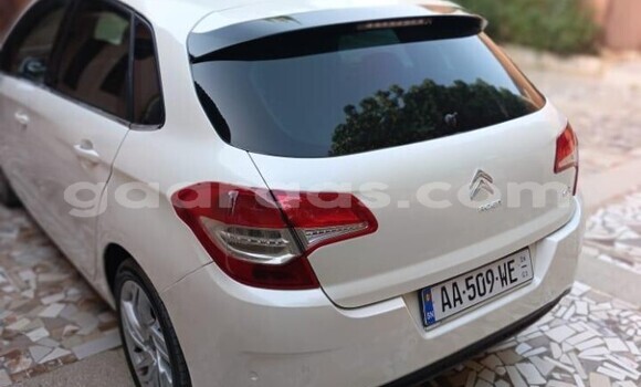 Dieundeu Occasion Citroen C4 White Auto in Dakar in Dakar Dieundeu Occasion Citroen C4 White Auto in Dakar in Dakar