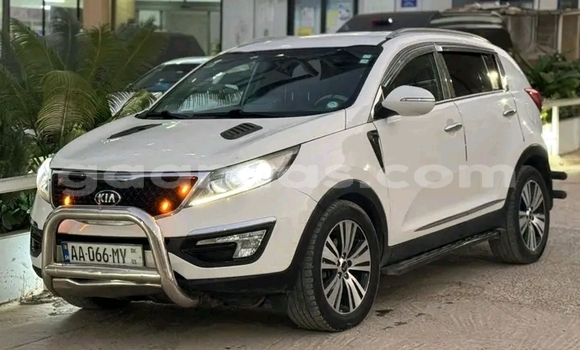 Dieundeu Occasion Kia Sportage White Auto in Dakar in Dakar Dieundeu Occasion Kia Sportage White Auto in Dakar in Dakar