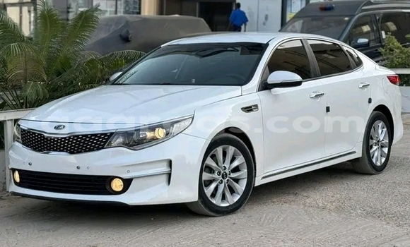 Dieundeu Occasion Kia K5 White Auto in Dakar in Dakar Dieundeu Occasion Kia K5 White Auto in Dakar in Dakar