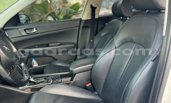 Dieundeu Occasion Kia K5 White Auto in Dakar in Dakar Dieundeu Occasion Kia K5 White Auto in Dakar in Dakar