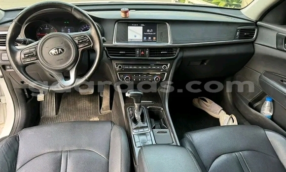 Dieundeu Occasion Kia K5 White Auto in Dakar in Dakar Dieundeu Occasion Kia K5 White Auto in Dakar in Dakar