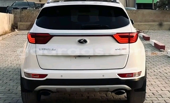 Dieundeu Occasion Kia Sportage White Auto in Dakar in Dakar Dieundeu Occasion Kia Sportage White Auto in Dakar in Dakar